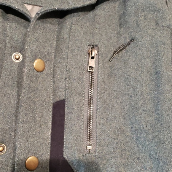 Publish Vest - Picture 3 of 3